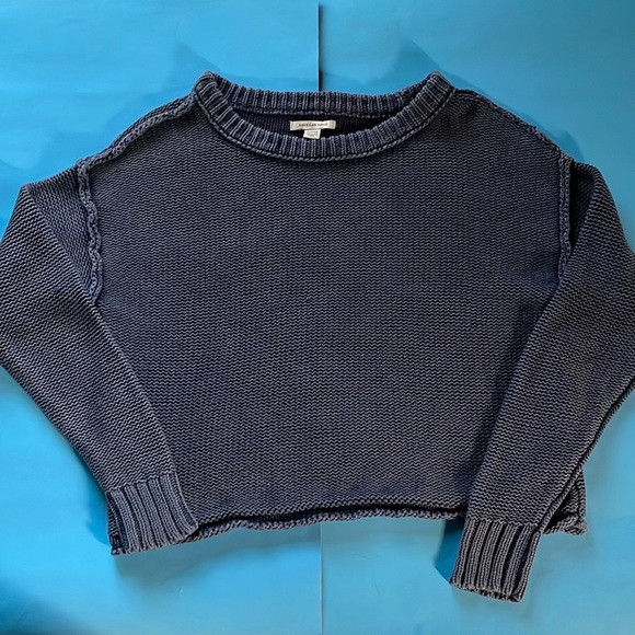 American Eagle Blue Cropped Crew Neck Sweater - Picture 1 of 9